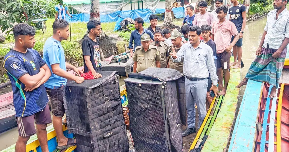 নেছারাবাদে পর্যটকদের শান্তিতে বিঘ্ন ঘটানোয় সাউন্ডবক্স জব্দ ও অর্থদণ্ড