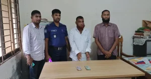 দশমিনায় মাছ বাজারে পুলিশের অভিযান, জাল নোটসহ ব্যবসায়ী আটক