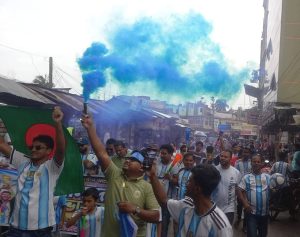 আকাশি-সাদায় রঙিন বাকেরগঞ্জ: বিশ্বকাপ ফাইনাল ঘিরে আর্জেন্টিনা সমর্থকদের বর্ণাঢ্য শোভাযাত্রা